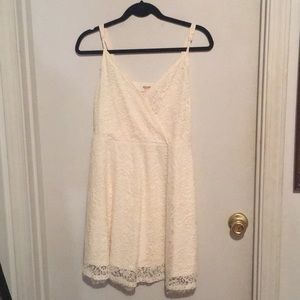 White Sleeveless Lace Dress- NEVER WORN